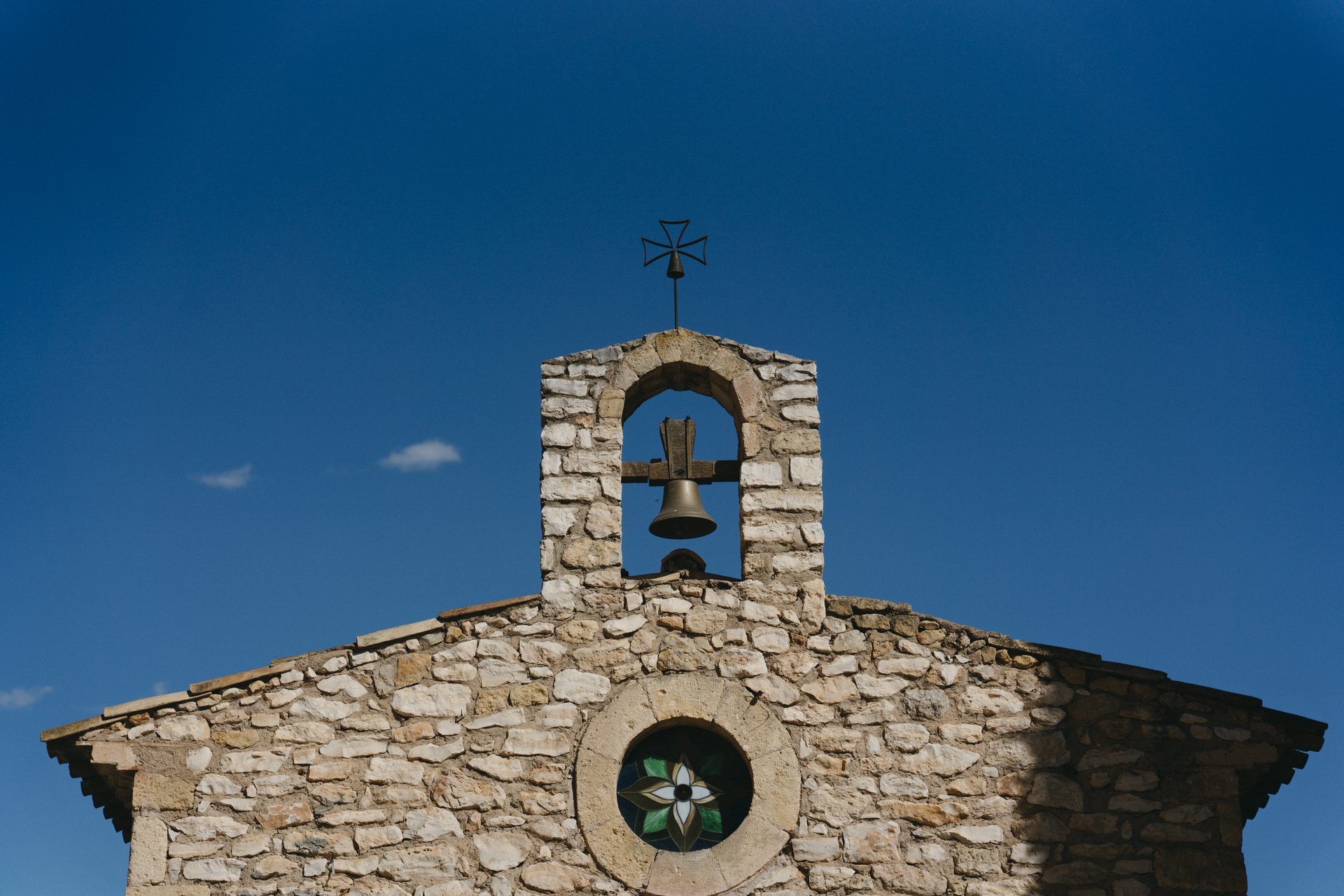 Vista panorámica de Masía Can Martí en Riera de Gaia, el lugar perfecto para bodas en Tarragona
